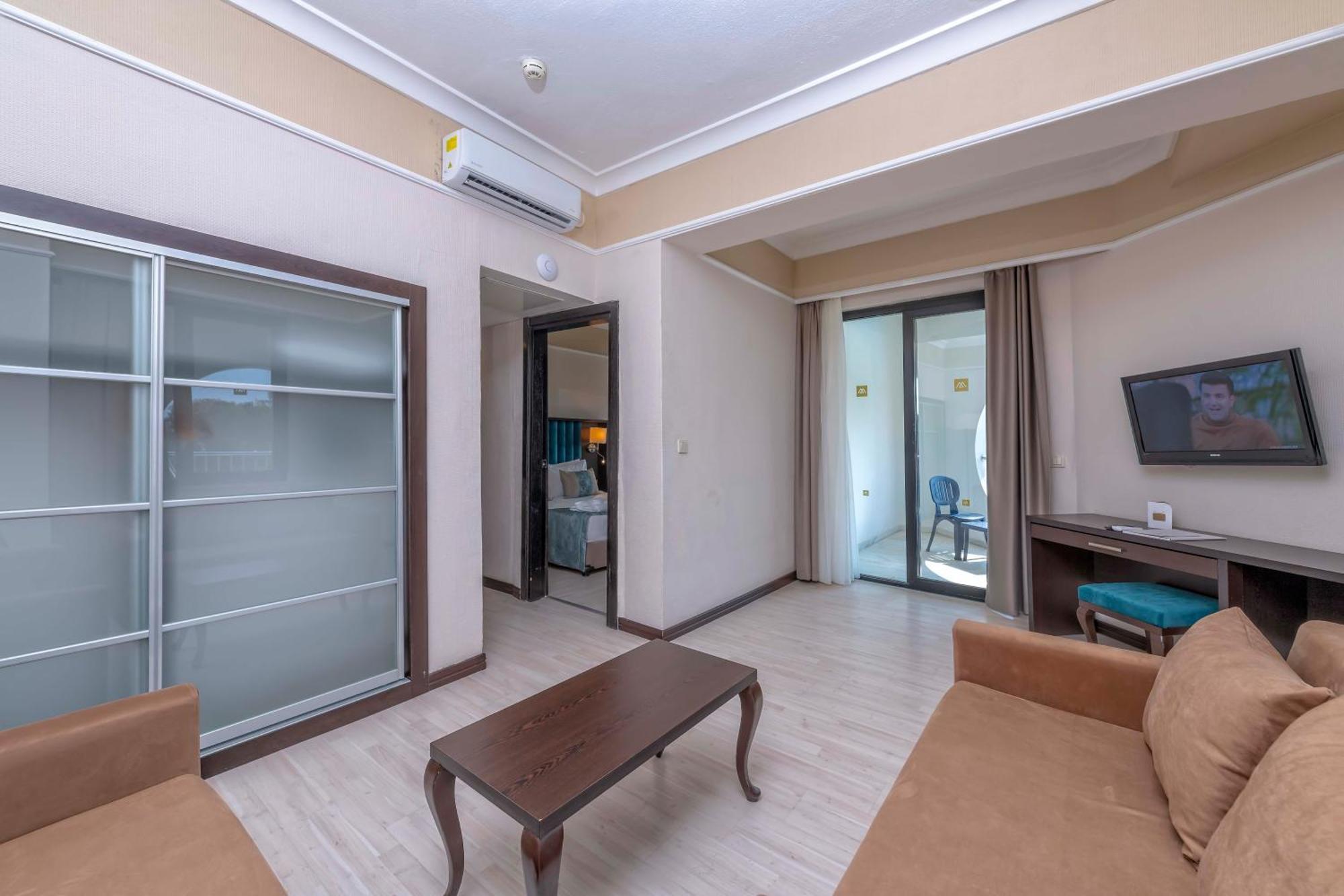 Asteria Collection Side Hotel Exterior photo